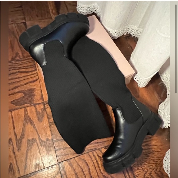 Justfab Toni lug sole boots, black, size 5.5 - Picture 3 of 9